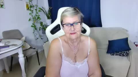 Selenna online show from March 27, 6:18 pm