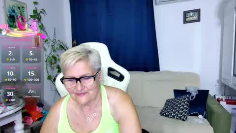 Snapshot of selenna57 chatting on April 30, 5:19 pm Selenna online show from April 30, 5:19 pm