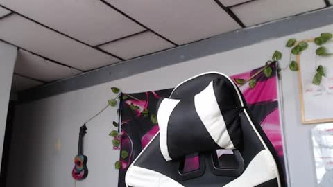 Ask me online show from April 1, 1:41 pm