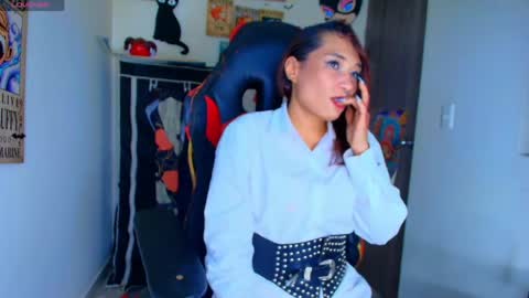  Selinna Kyle  online show from April 5, 11:46 pm