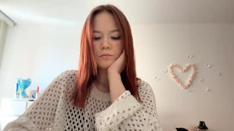 Lily online show from April 30, 9:15 am