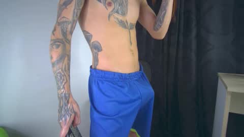 sem_alas online show from February 6, 12:59 am