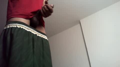Snapshot of semental24cm chatting on January 18, 2:21 pm semental24cm online show from January 18, 2:21 pm