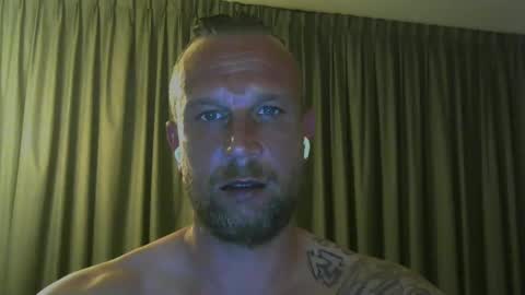 sence08 online show from April 10, 12:05 am