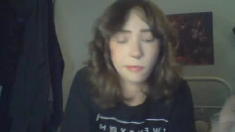 Snapshot of sendforesme chatting on October 25, 11:43 pm goddess esme  online show from October 25, 11:43 pm