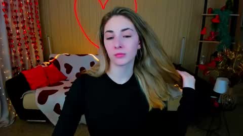 sensitiveheartt online show from February 20, 6:10 am