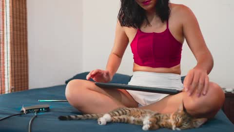 Snapshot of senssual_goddess chatting on December 24, 6:50 pm senssual_goddess online show from December 24, 6:50 pm