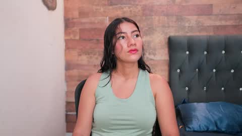 Snapshot of senssual_goddess chatting on September 19, 4:40 pm senssual_goddess online show from September 19, 4:40 pm