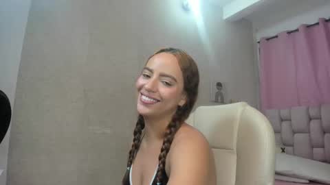 Snapshot of sensual_aura chatting on January 28, 6:27 am sensual_aura online show from January 28, 6:27 am