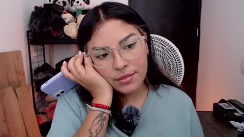 Snapshot of sensual_flame chatting on September 15, 3:12 pm Camille and sophie online show from September 15, 3:12 pm