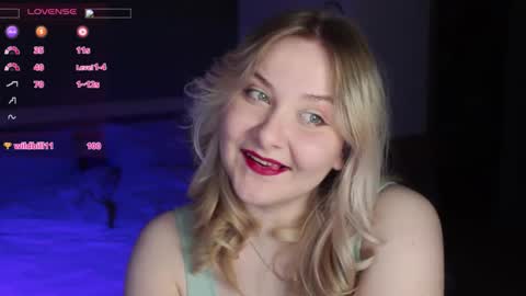Snapshot of sensual_girrrl chatting on June 9, 12:22 am Ilona online show from June 9, 12:22 am