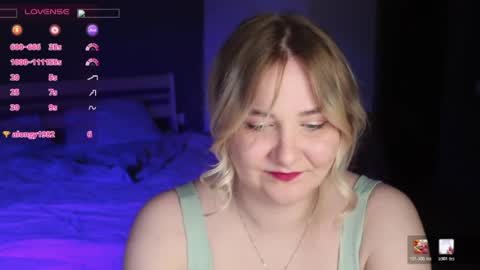 Snapshot of sensual_girrrl chatting on June 18, 11:42 pm Ilona online show from June 18, 11:42 pm