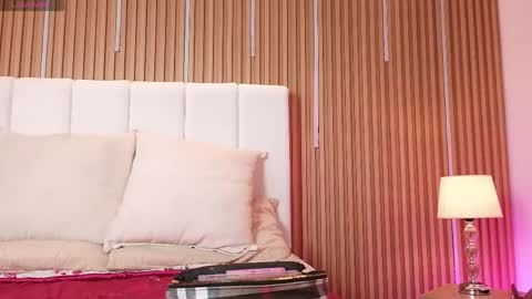 Sensual Kim77 online show from May 12, 12:57 pm