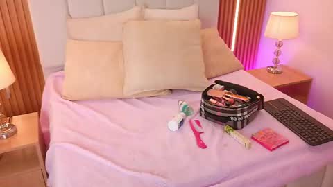 Sensual Kim77 online show from June 9, 12:50 pm