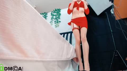 Snapshot of sensual_miss_mia chatting on July 21, 10:34 pm Mia online show from July 21, 10:34 pm