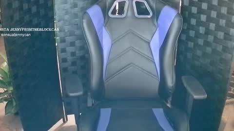 Snapshot of sensualjennn chatting on February 23, 1:10 pm sensualjennn online show from February 23, 1:10 pm