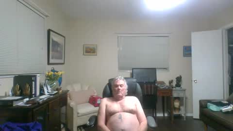 Snapshot of sensualsteve106 chatting on December 4, 3:59 am sensualsteve106 online show from December 4, 3:59 am