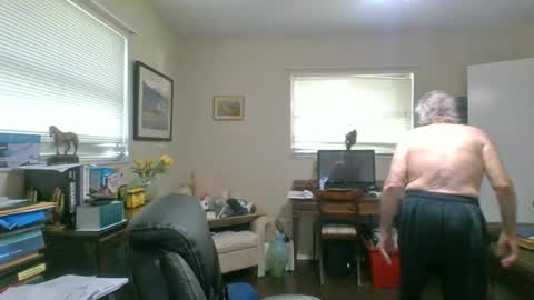 Snapshot of sensualsteve106 chatting on July 5, 11:23 pm sensualsteve106 online show from July 5, 11:23 pm