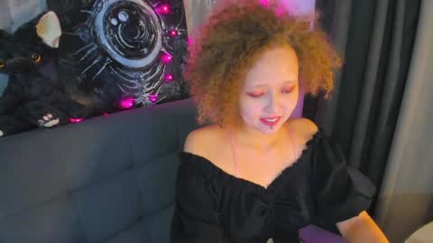 senya_sol online show from May 30, 9:23 pm