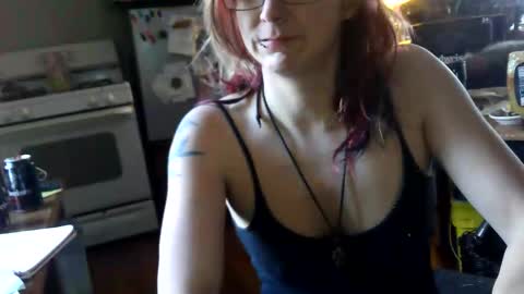 senyahki online show from January 17, 2:11 pm