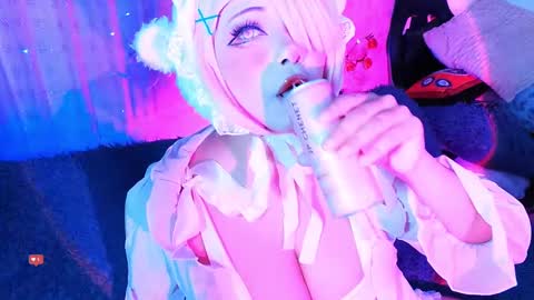 Snapshot of seraphine23_ chatting on February 22, 3:34 am seraphine online show from February 22, 3:34 am