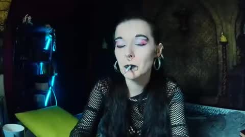 Seraphin Munster online show from April 10, 10:47 pm