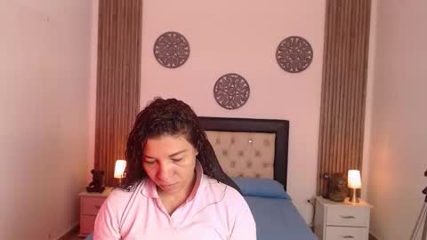 Snapshot of serena_houstonn chatting on November 17, 11:27 am Serena online show from November 17, 11:27 am