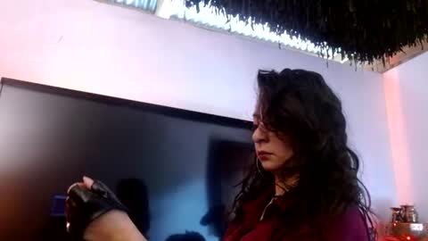 Snapshot of serena_xyz chatting on June 16, 2:41 pm Serena Xyz online show from June 16, 2:41 pm