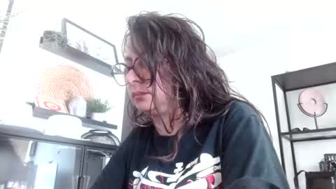 Snapshot of serena_xyz chatting on July 4, 3:51 pm Serena Xyz online show from July 4, 3:51 pm