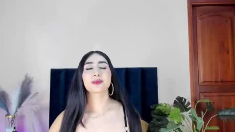 Snapshot of serenaaveline chatting on November 11, 11:38 pm serenaaveline online show from November 11, 11:38 pm