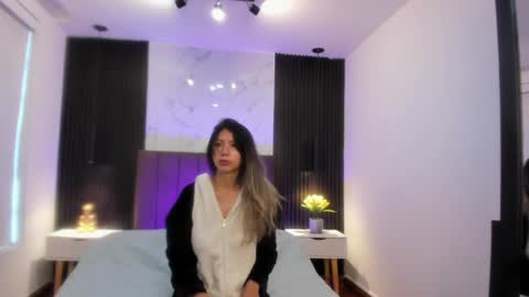 Snapshot of serene_waves chatting on December 19, 3:08 pm Serene online show from December 19, 3:08 pm