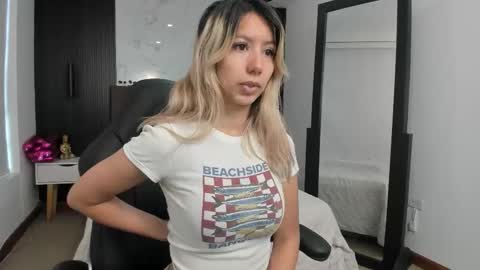 Serene online show from February 18, 1:18 pm