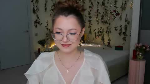 Ophelia online show from March 23, 4:11 pm