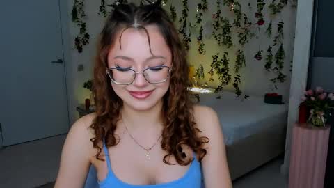 Ophelia online show from April 6, 4:30 pm