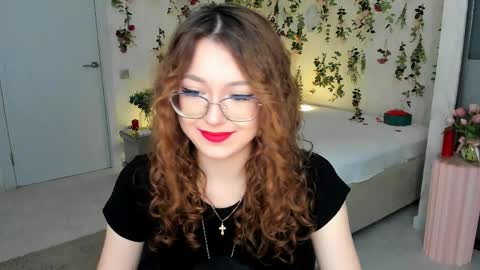 Ophelia online show from April 13, 4:01 pm