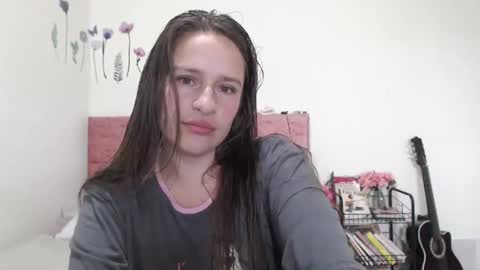 Snapshot of serenity_crystal chatting on December 3, 8:17 pm serenity_crystal online show from December 3, 8:17 pm