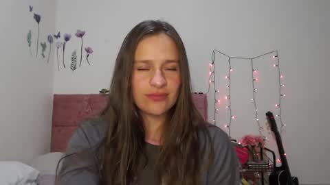 Snapshot of serenity_crystal chatting on January 7, 11:45 pm serenity_crystal online show from January 7, 11:45 pm