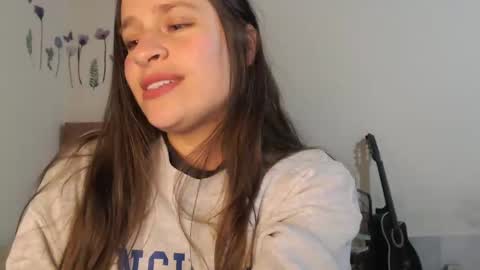 Snapshot of serenity_crystal chatting on November 1, 12:45 am serenity_crystal online show from November 1, 12:45 am