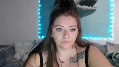 Snapshot of serenityysavage chatting on February 28, 5:15 am Serenity online show from February 28, 5:15 am