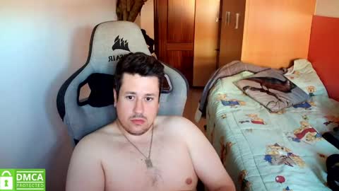 Snapshot of sergio95n chatting on June 7, 5:55 am Pollos online show from June 7, 5:55 am