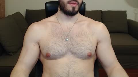 Snapshot of sergiotitan3271 chatting on December 22, 12:17 am Serg Superior online show from December 22, 12:17 am