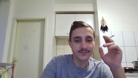 Snapshot of serhio27 chatting on December 15, 7:02 am meta23meta online show from December 15, 7:02 am