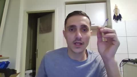 Snapshot of serhio27 chatting on January 1, 3:34 am meta23meta online show from January 1, 3:34 am