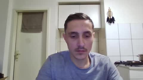 Snapshot of serhio27 chatting on January 1, 6:37 am meta23meta online show from January 1, 6:37 am