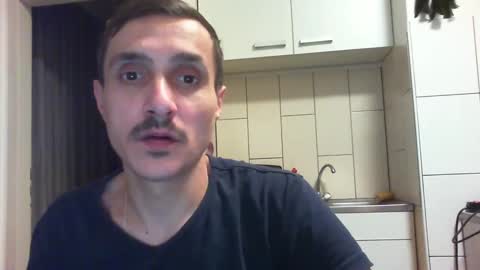 Snapshot of serhio27 chatting on February 16, 2:42 am meta23meta online show from February 16, 2:42 am