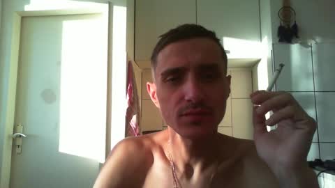 Snapshot of serhio27 chatting on March 5, 7:05 am meta23meta online show from March 5, 7:05 am