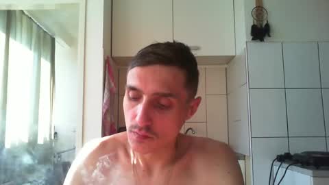 Snapshot of serhio27 chatting on March 5, 10:33 am meta23meta online show from March 5, 10:33 am