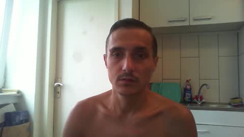 Snapshot of serhio27 chatting on September 28, 7:47 am meta23meta online show from September 28, 7:47 am