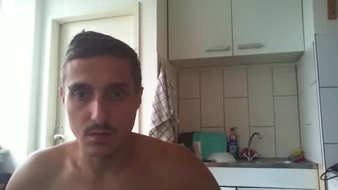 Snapshot of serhio27 chatting on October 4, 10:02 am meta23meta online show from October 4, 10:02 am