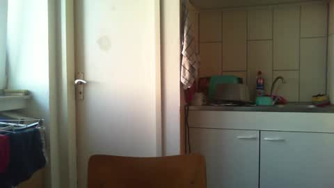 Snapshot of serhio27 chatting on November 3, 6:36 am meta23meta online show from November 3, 6:36 am